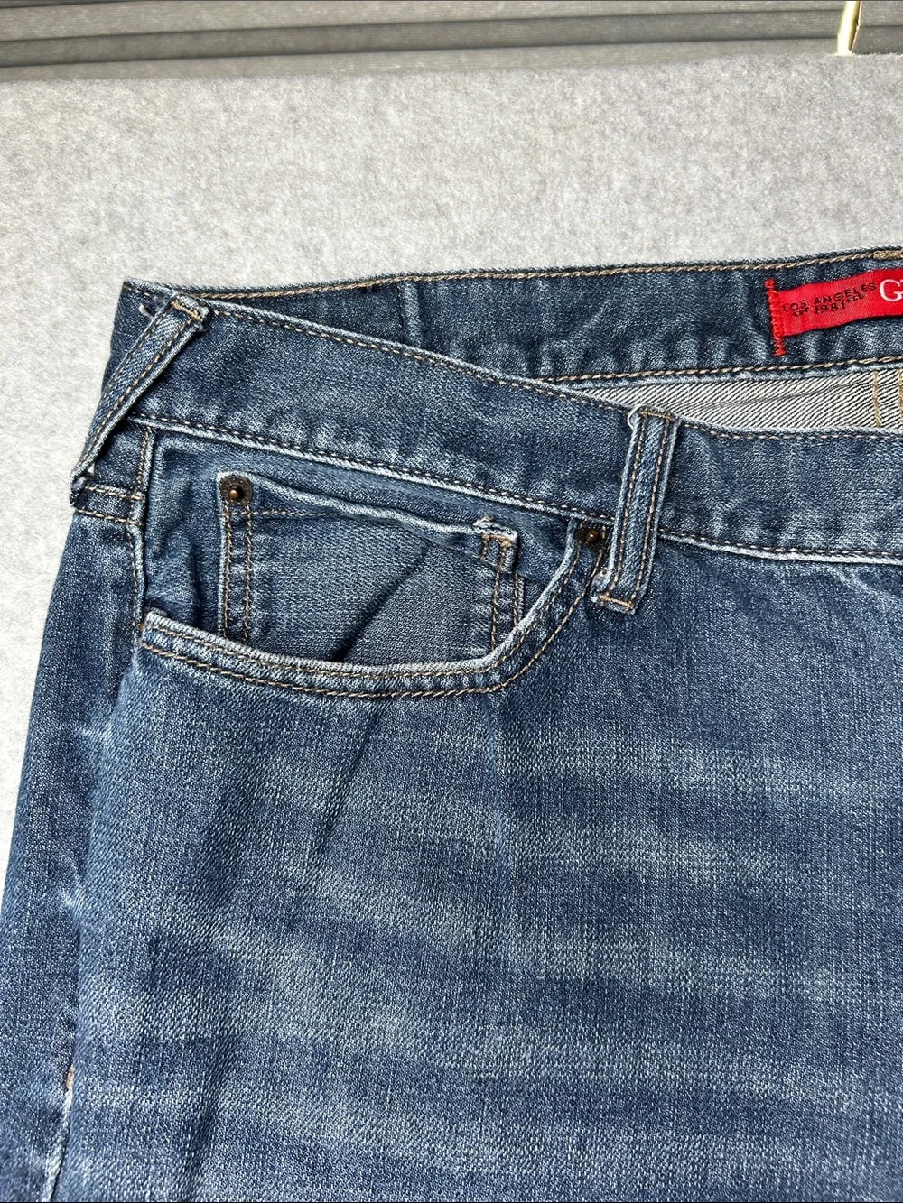GUESS Straight-Leg Mid Blue Denim Jeans‎